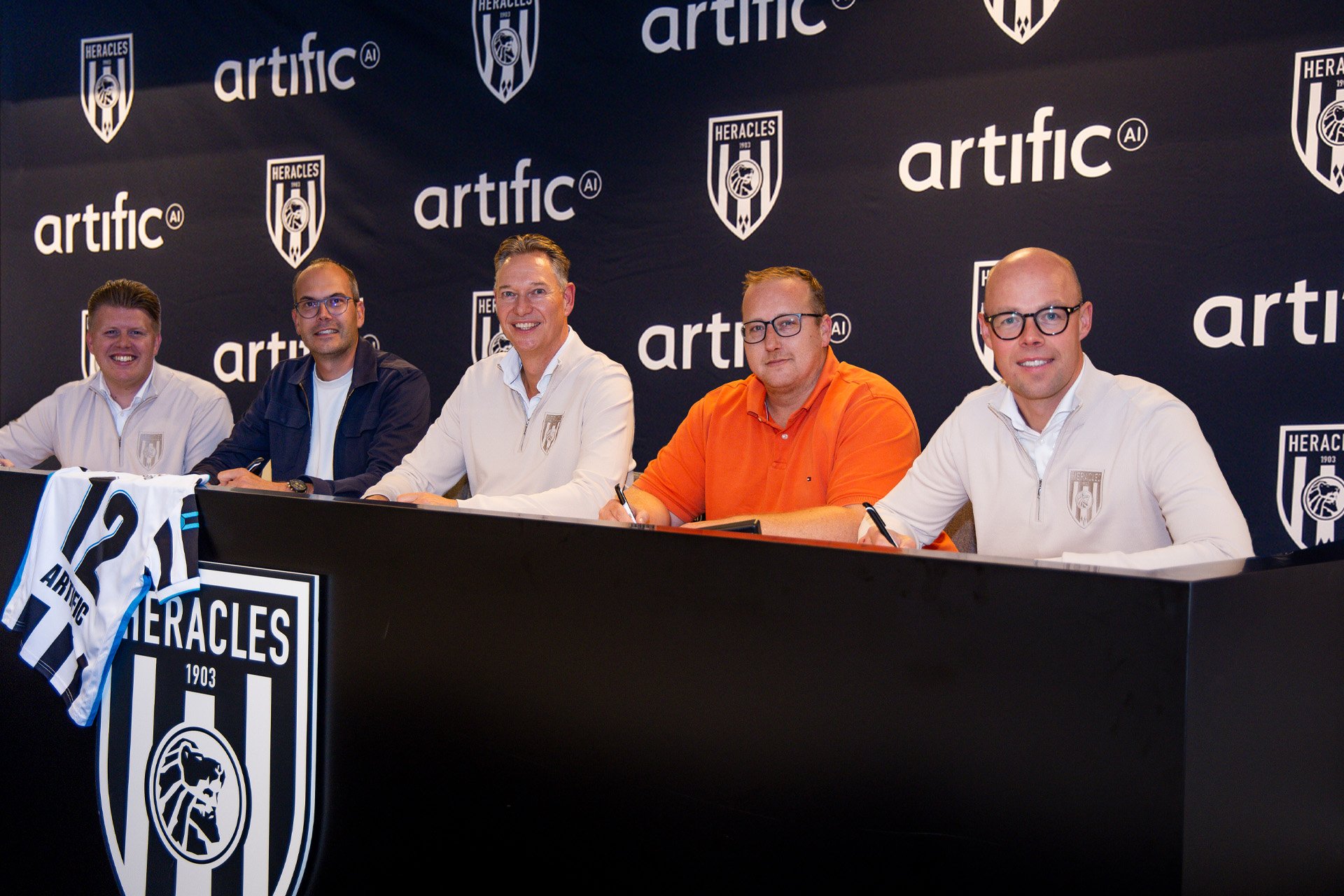 Artific versterkt Heracles Almelo als Official AI Partner